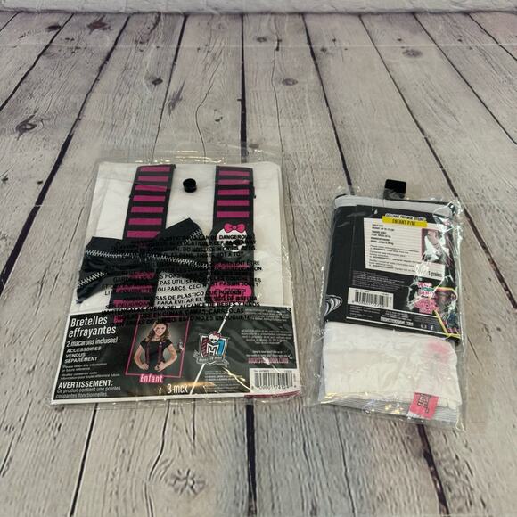 Monster High Girl’s Creeperific Suspenders and Frankie Stein Tights - Picture 2 of 2